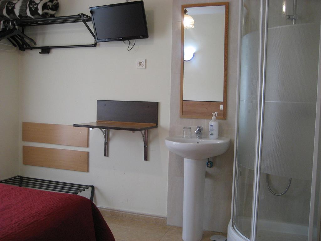 Hostal Huespedes Toledo Madrid Chambre photo